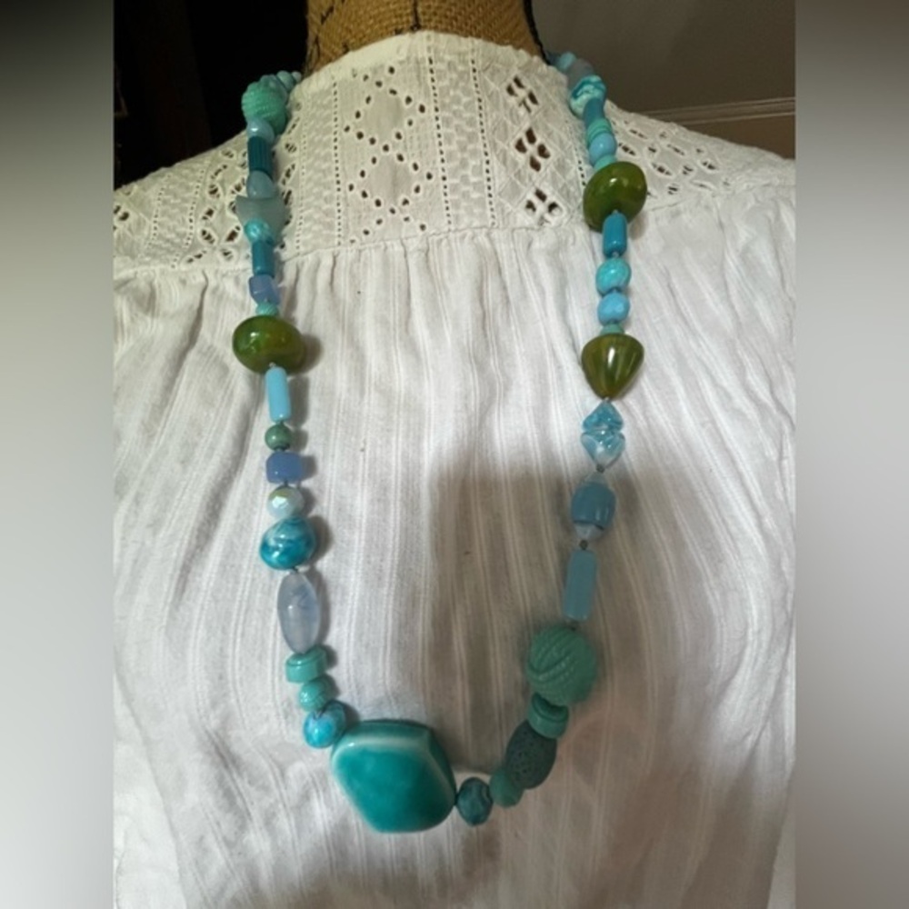 Elegant Blue and Green Beaded Necklace 32”. Vintage art glass